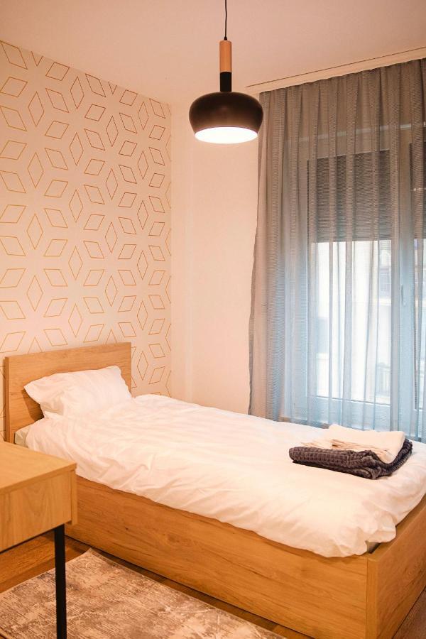 Lina - Prn, Tower Prishtina Appartement Pristina Buitenkant foto
